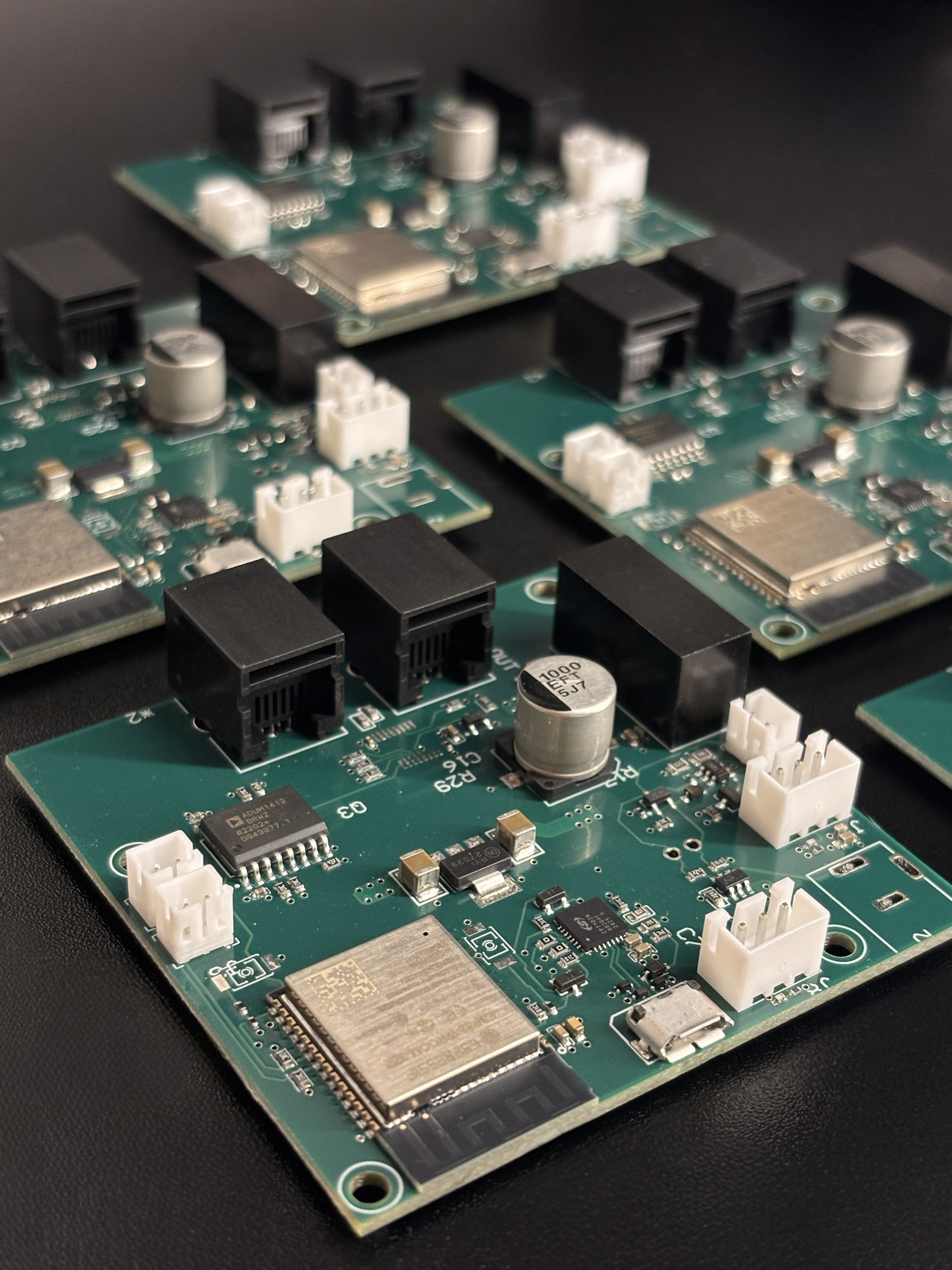 Differential communication receiver PCB